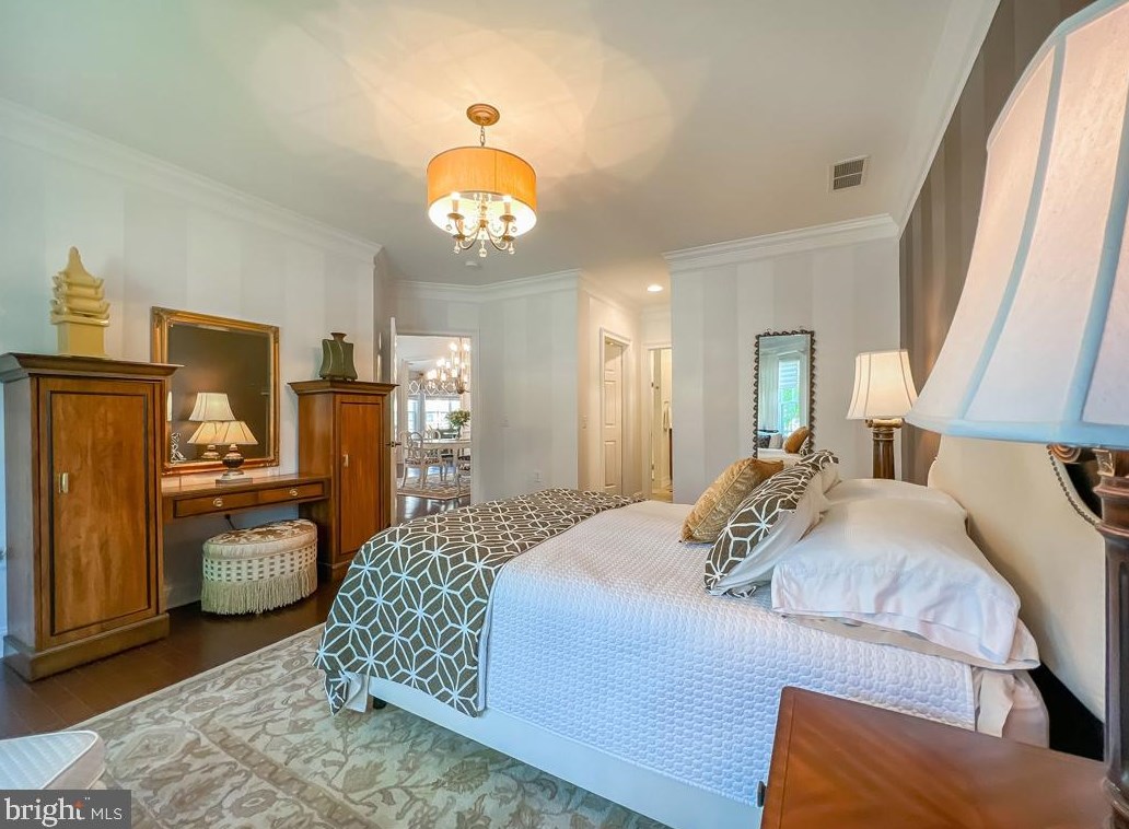 284 Willow Dr, Upper Makefield PA 18940-2453 exterior