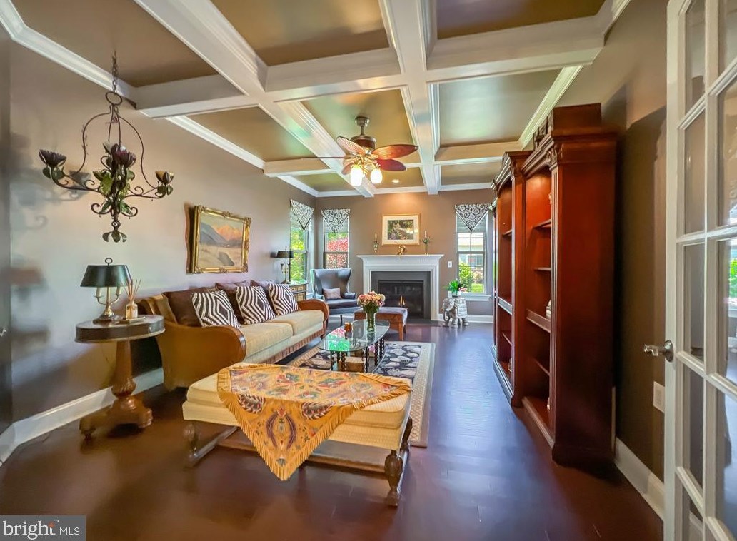 284 Willow Dr, Upper Makefield PA 18940-2453 exterior