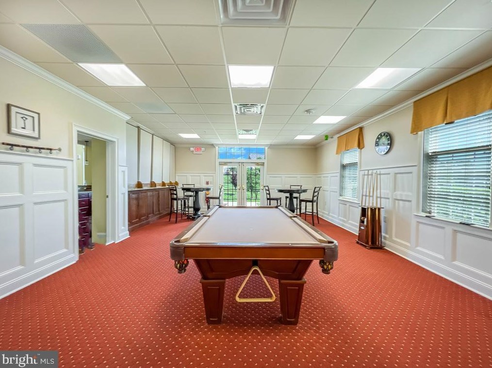 284 Willow Dr, Upper Makefield PA 18940-2453 exterior