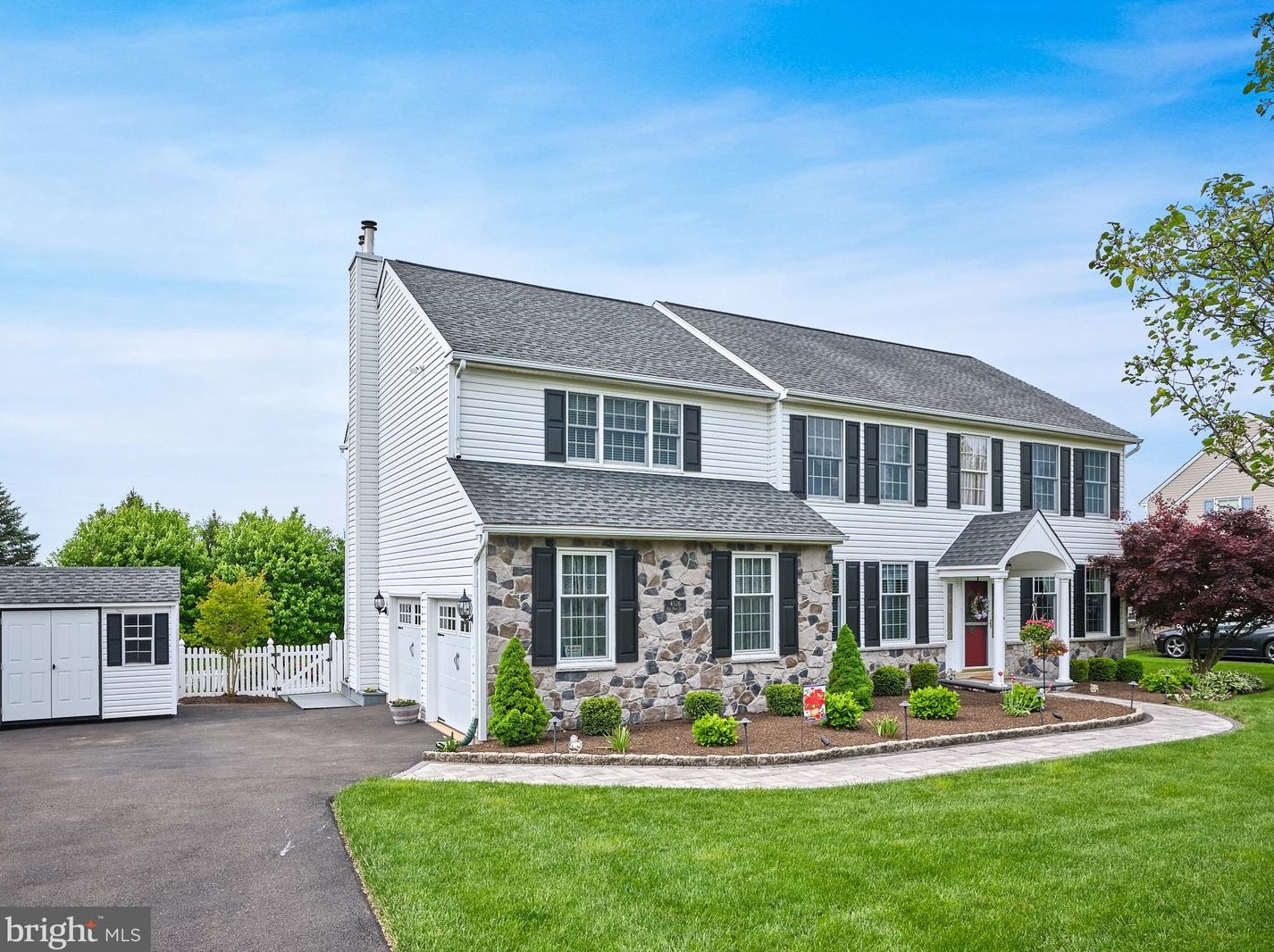 4526 Blue Ridge Dr, Gardenville, PA 18902