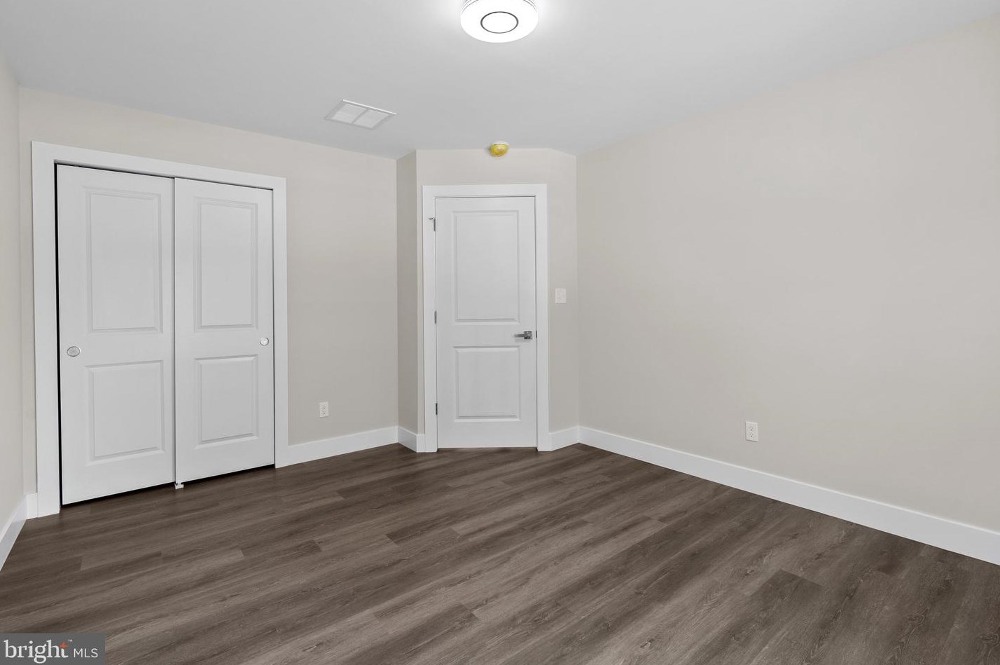 825 Elm Ave, Langhorne PA  19047-5947 exterior
