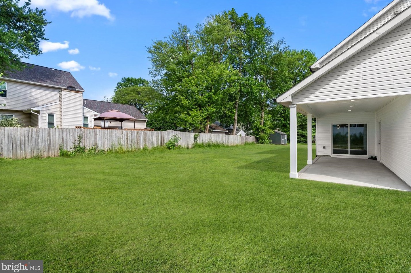 825 Elm Ave, Langhorne PA  19047-5947 exterior