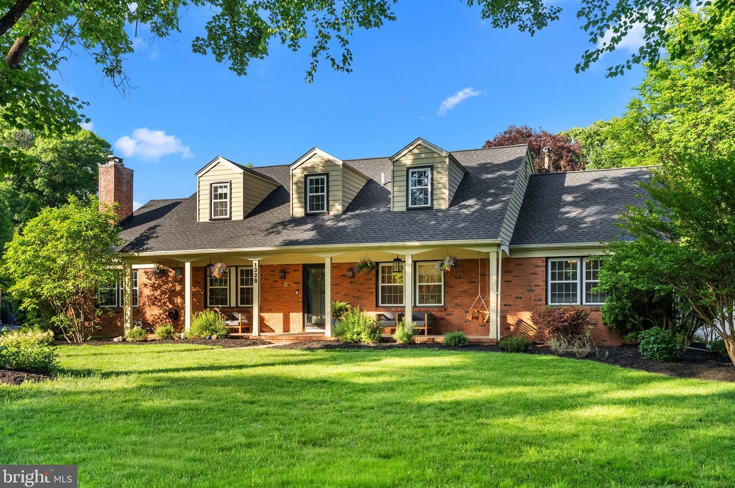 1328 Moon Dr, Yardley, PA 19067-3229
