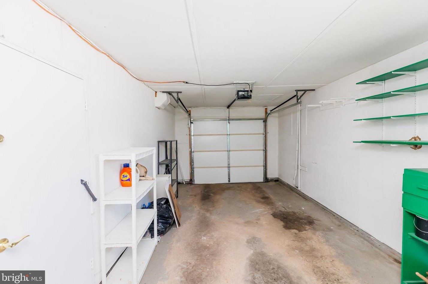 12 Vase Ln, Levittown PA 19054-1203 exterior