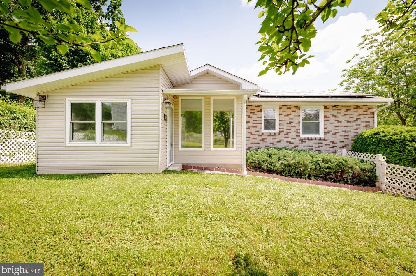 224 Bristol Rd, Langhorne, PA 19053-2438