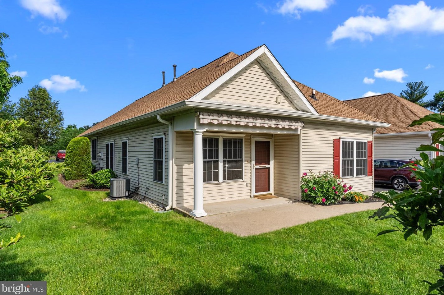 79 Avenrowe Ct, Fairless Hills, PA 19030-4410