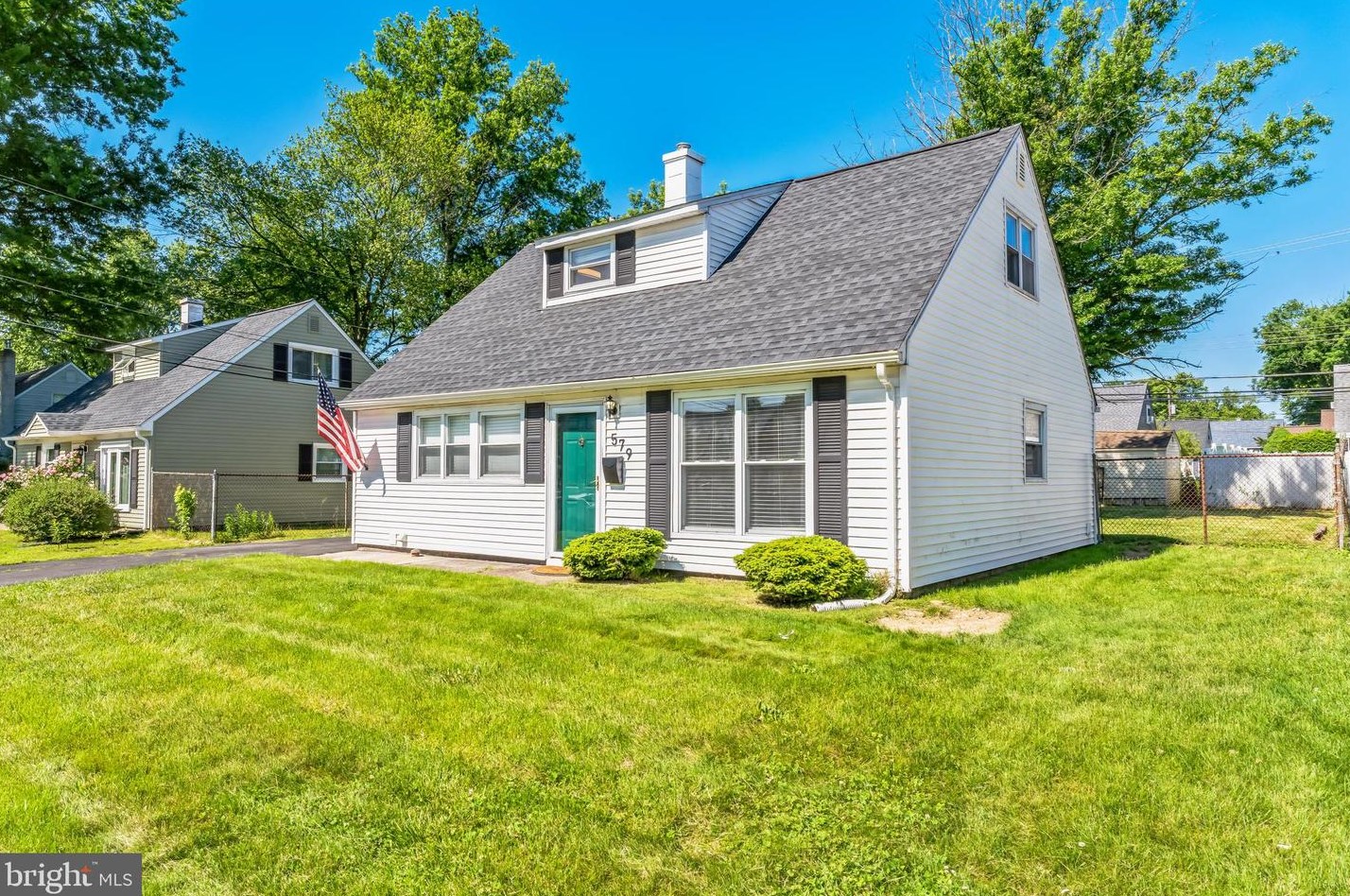 579 Doloro Dr, Yardley, PA 19067