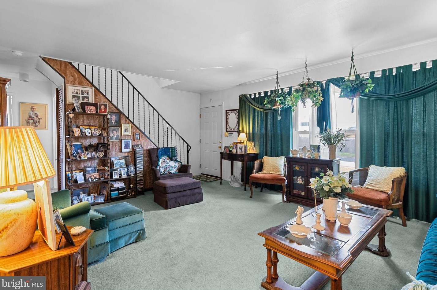 23 Tinsel Rd, Levittown PA 19056-1563 exterior