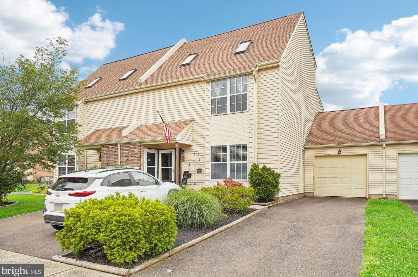 35 Bellaire Dr, Langhorne, PA 19047-5763
