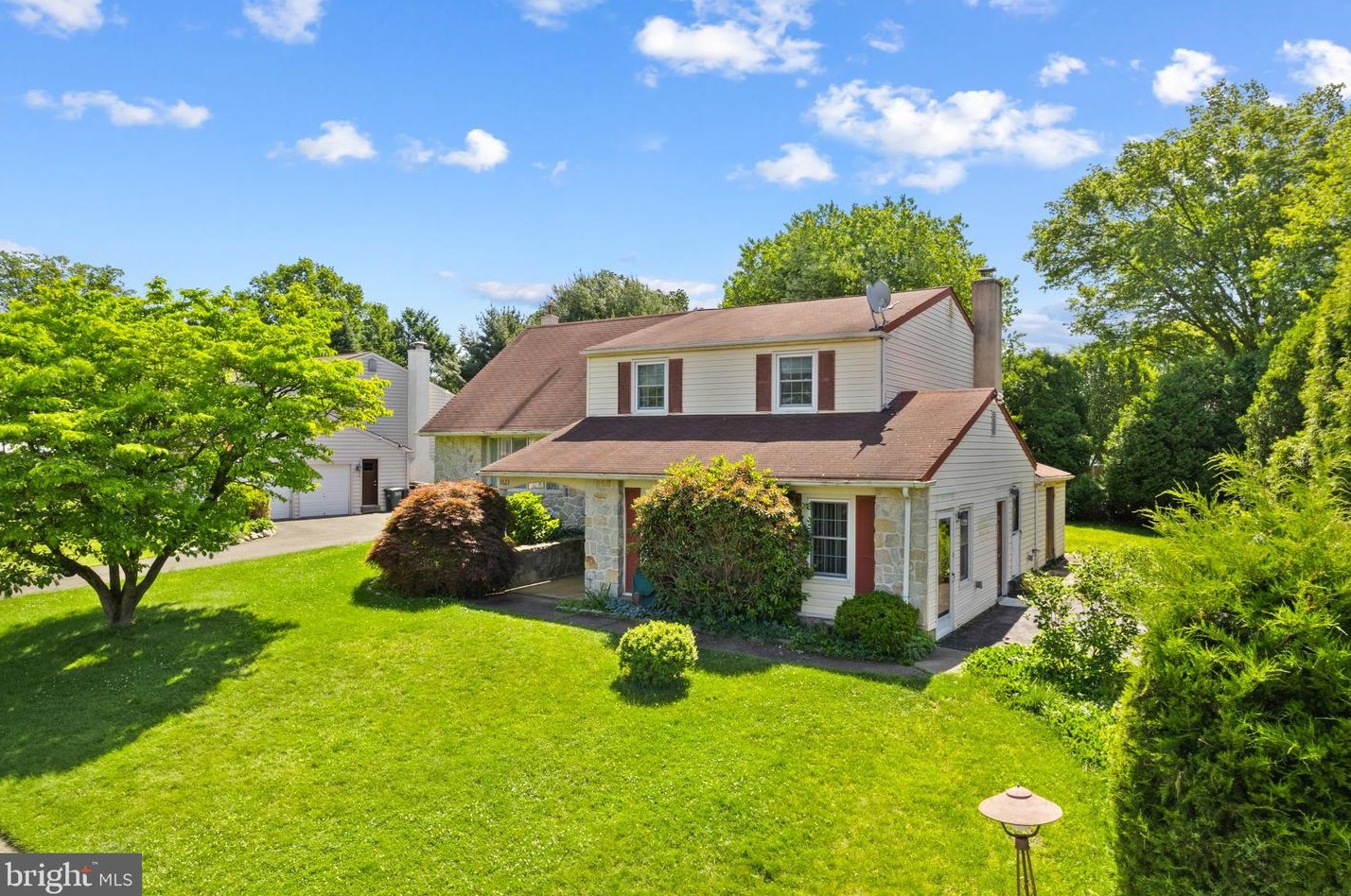 1823 Cynthia Ln, Langhorne, PA 19053-3301