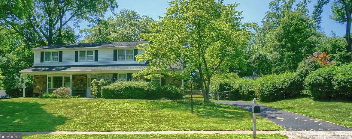 1185 University Dr, Yardley, PA 19067