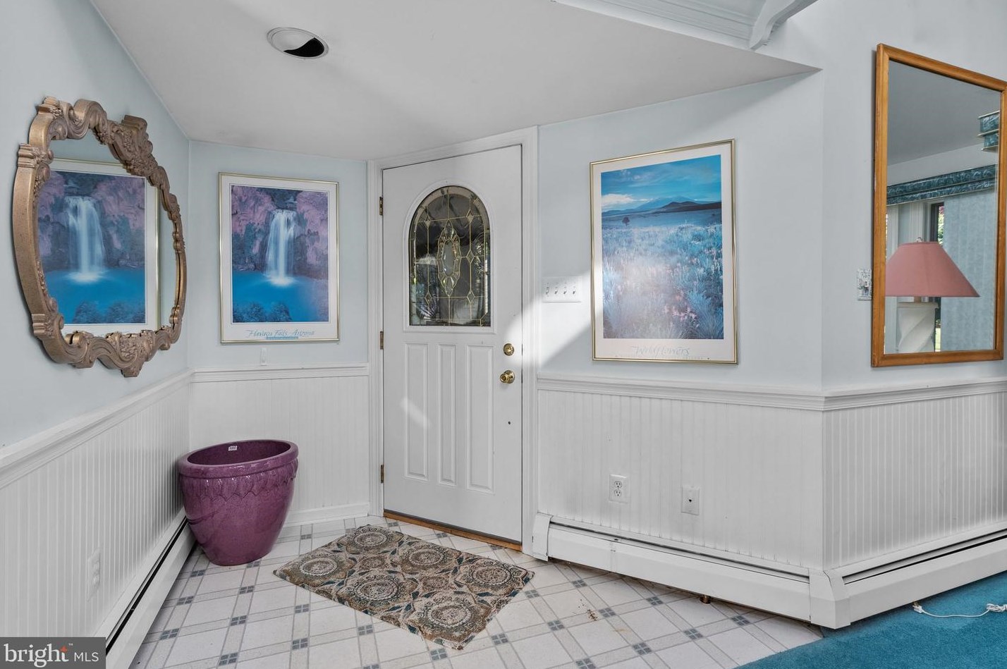 45 Silver Birch Ln, Levittown, PA 19055