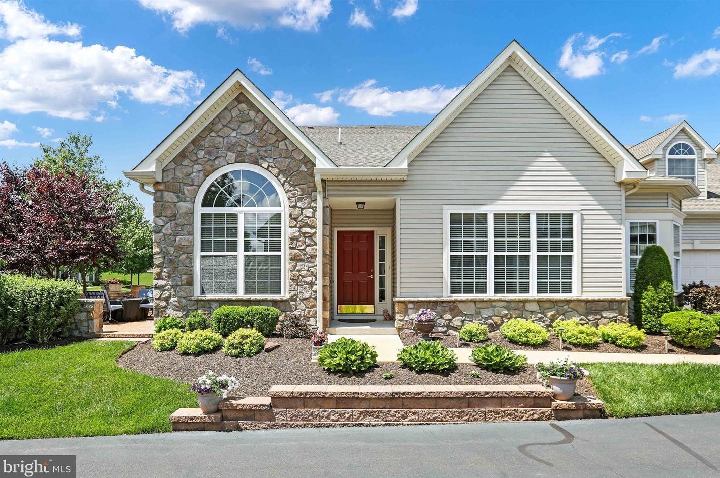 264 Willow Dr, Upper Makefield, PA 18940