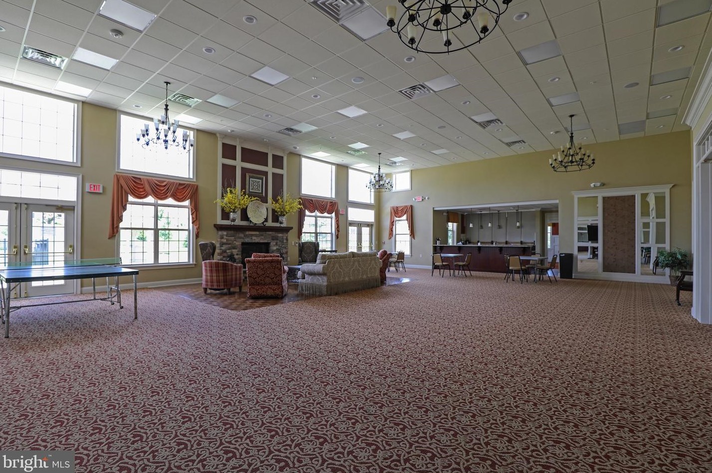 264 Willow Dr, Upper Makefield PA 18940-2447 exterior