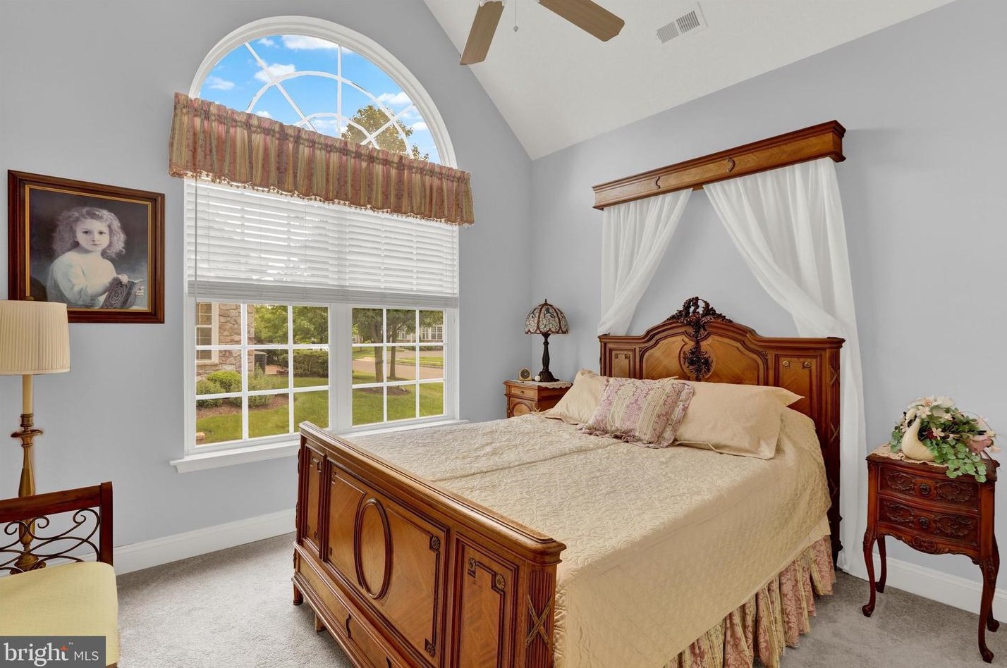 264 Willow Dr, Upper Makefield PA 18940-2447 exterior