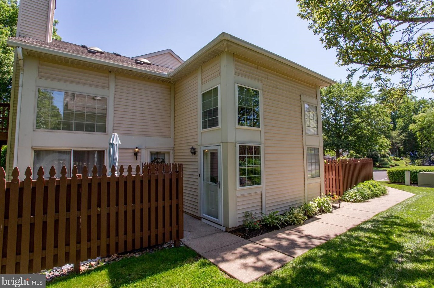 324 Patrick Pl, Chalfont, PA 18914-4002