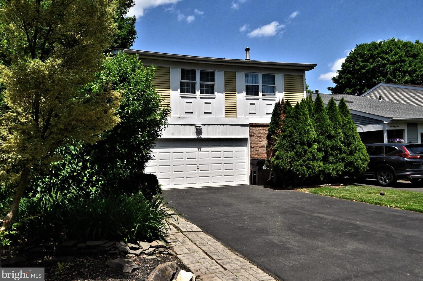 156 Commonwealth Dr, Upper Makefield, PA 18940