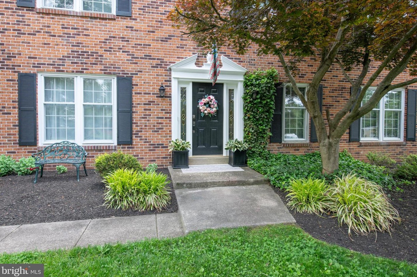1259 Ward Dr, Yardley, PA 19067-4314
