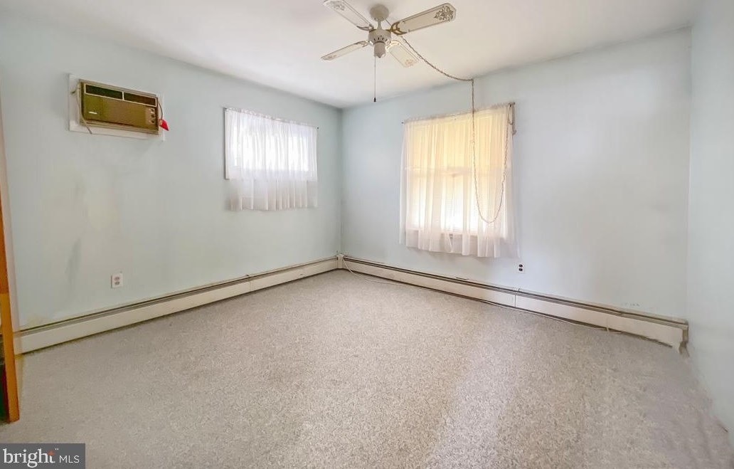 88 Kraft Ln, Levittown PA  19055-2412 exterior