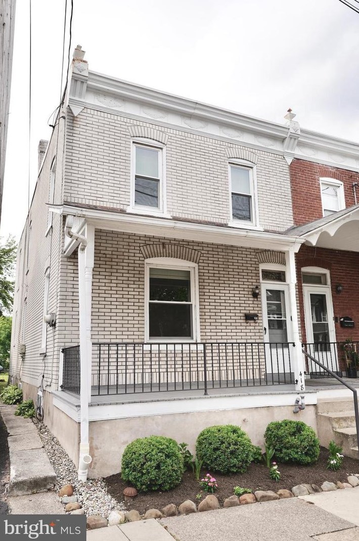 418 9th St, Perkasie, PA 18944-1330