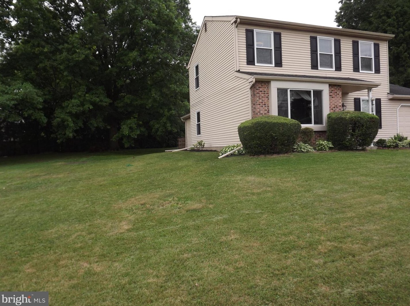 580 Cavalcade Ln, Warminster, PA 18974-3015