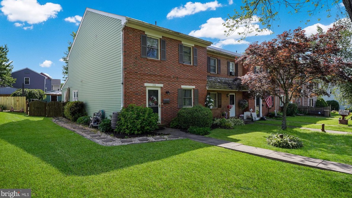 188 Hughes Ave, Sellersville, PA 18960-2716