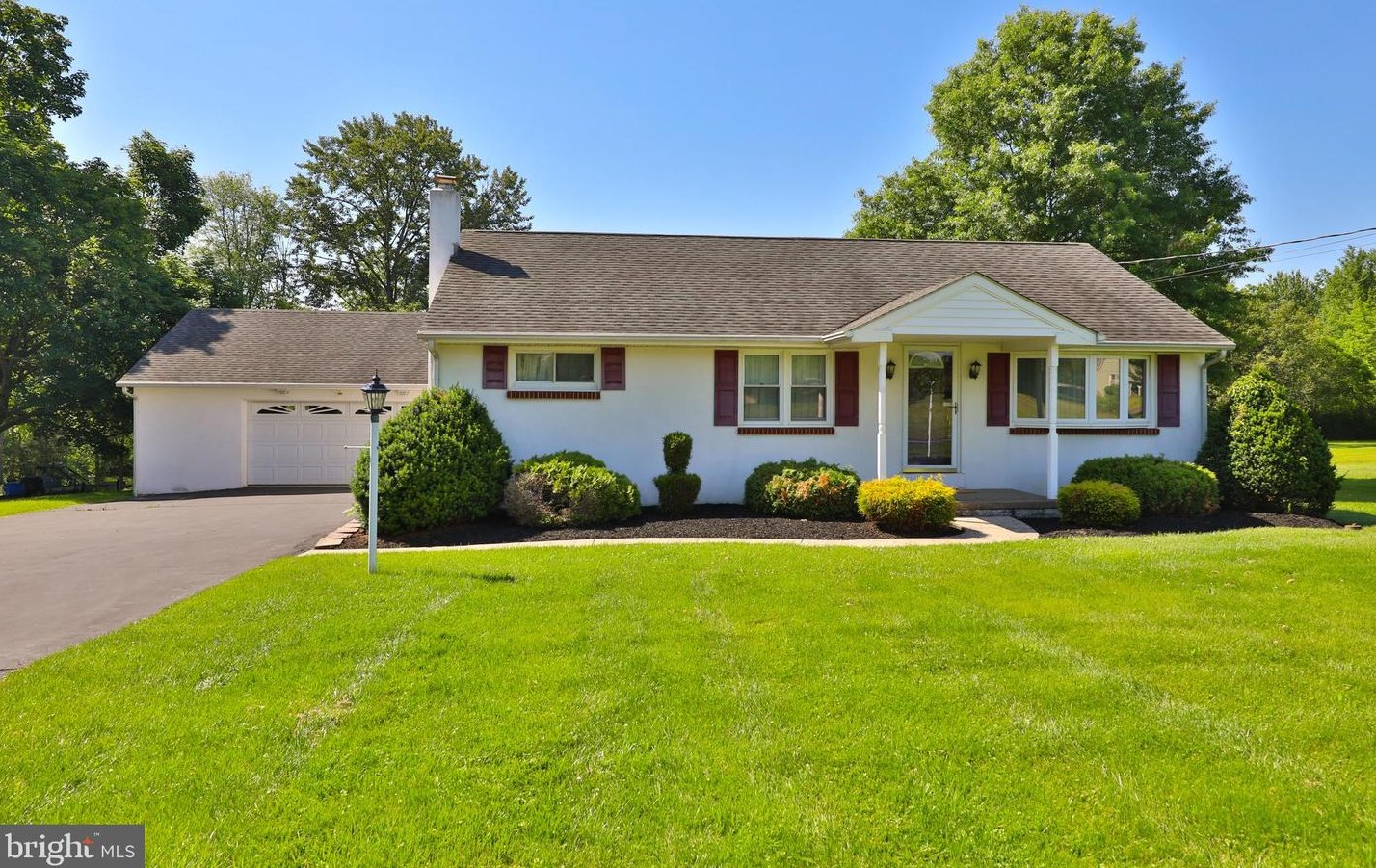 328 Ridge Rd, Sellersville, PA 18960-1525