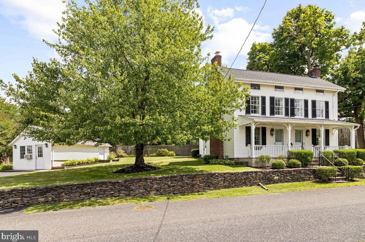 4915 Old Easton Rd, Gardenville, PA 18902