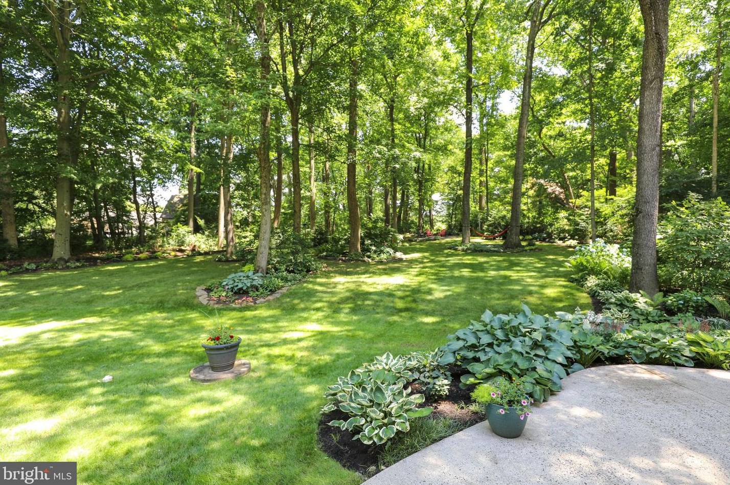 74 Oak Leaf Ln, Gardenville, PA 18901