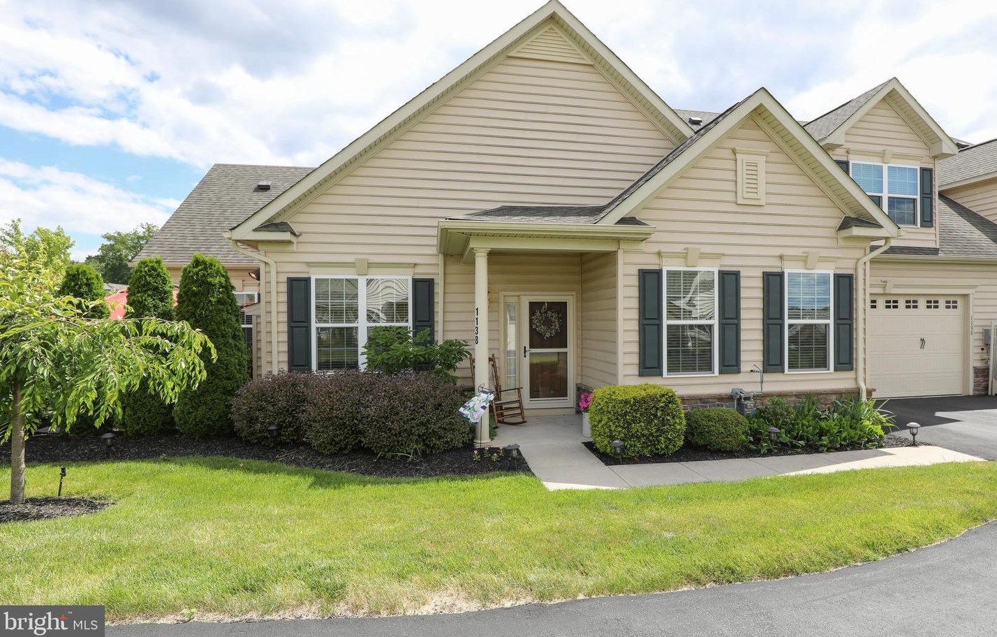 1138 Arbour Ln, Quakertown PA 18951-2861 exterior