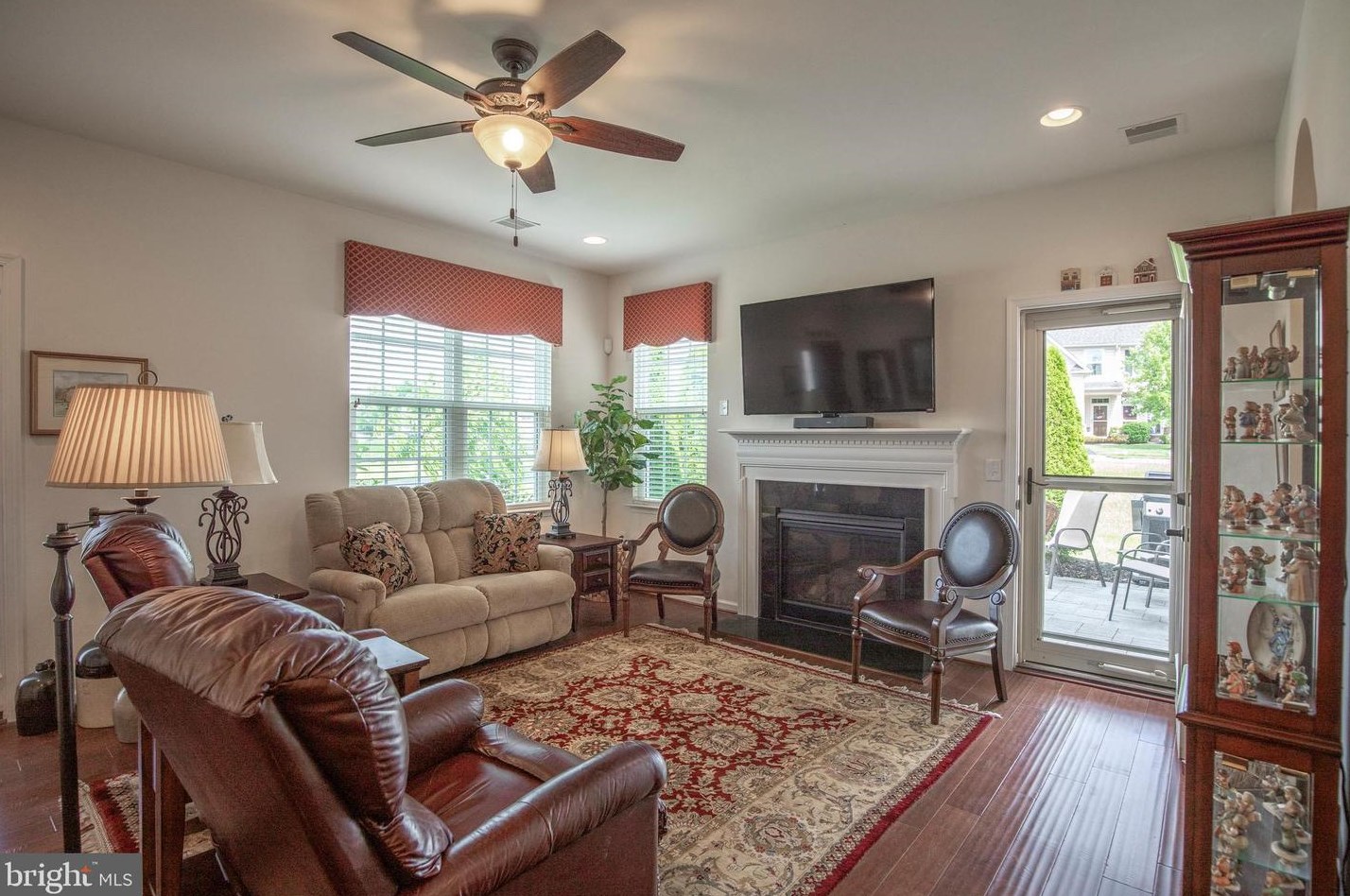 1138 Arbour Ln, Quakertown PA 18951-2861 exterior