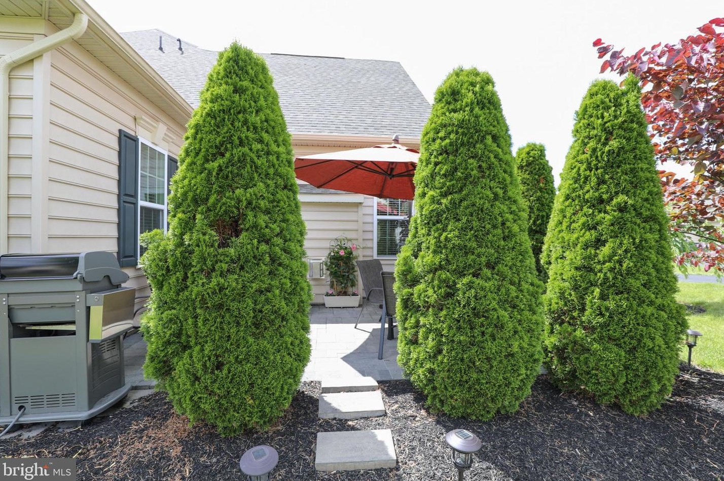 1138 Arbour Ln, Quakertown PA 18951-2861 exterior