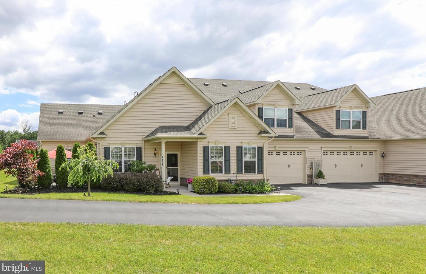 1138 Arbour Ln, Quakertown PA  18951-2860 exterior