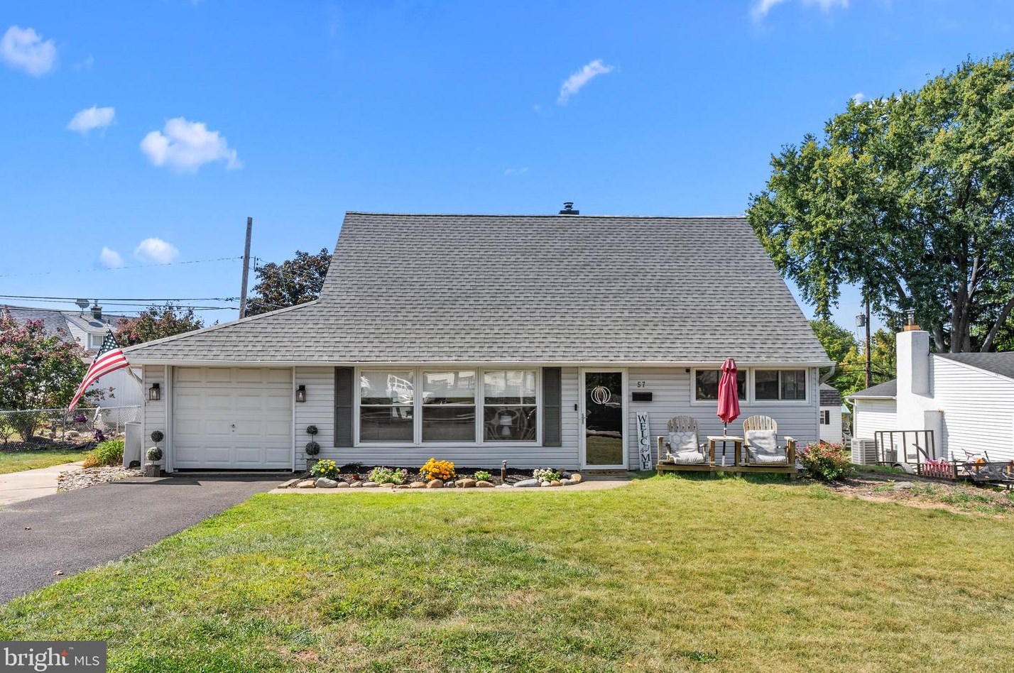 57 Heartwood Rd, Levittown, PA 19056