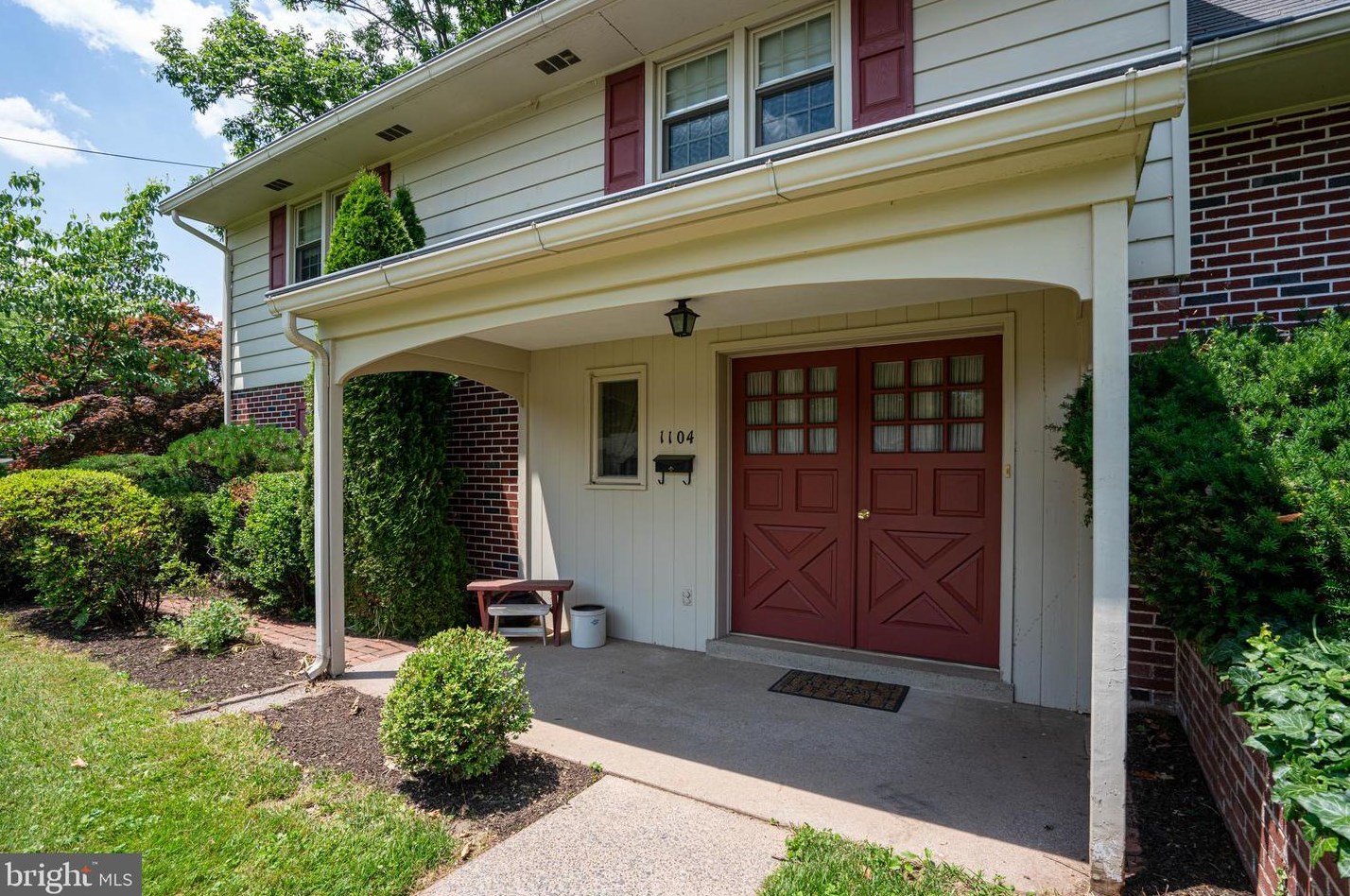 1104 Old Post Rd, Perkasie, PA 18944