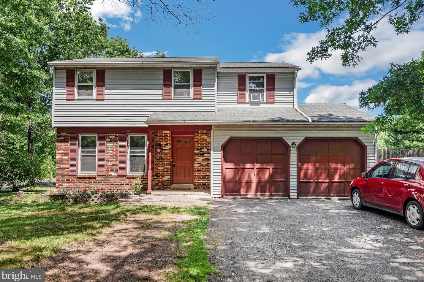 301 Thistle Ln, Perkasie, PA 18944