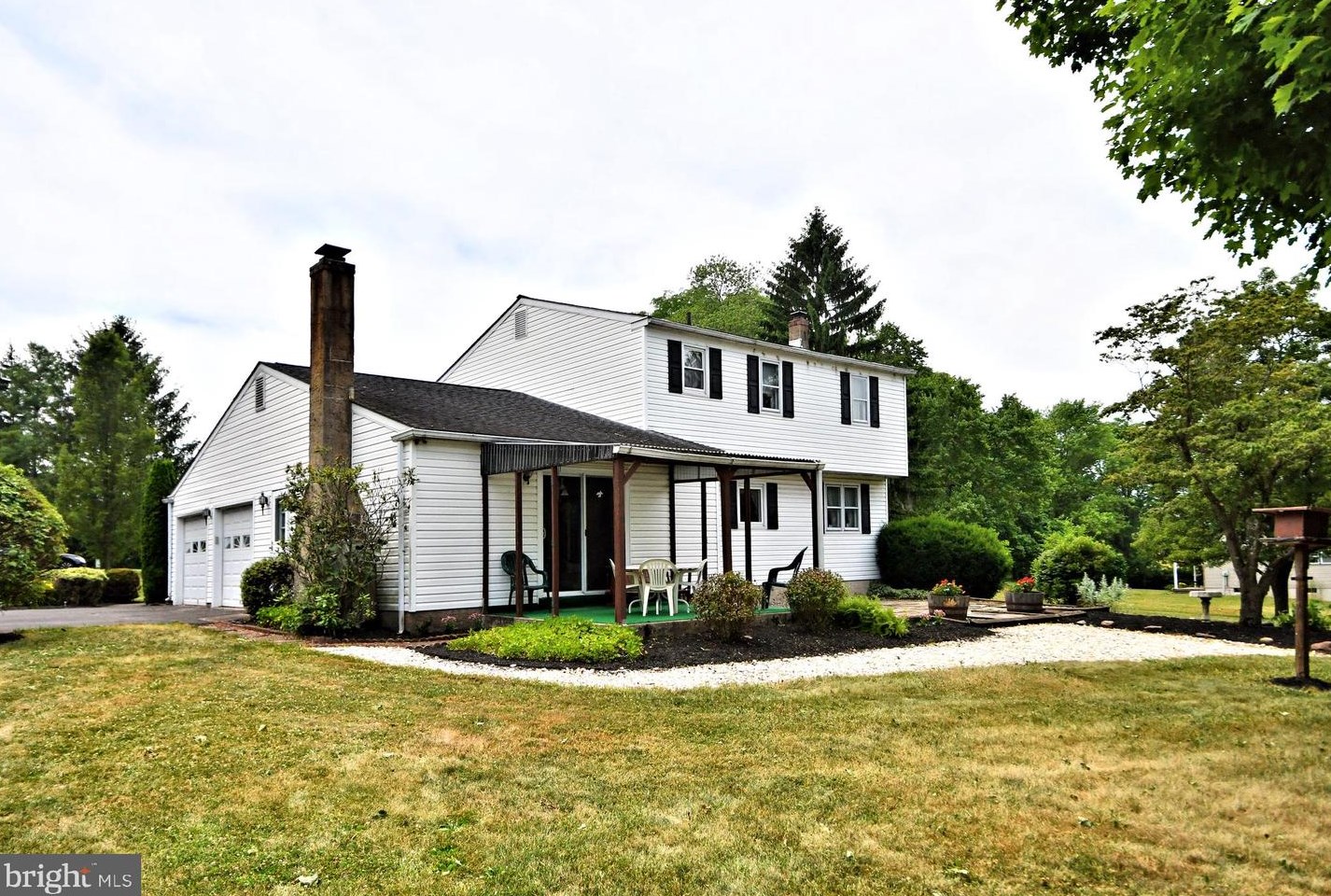10 Meadow Dr, Perkasie, PA 18944