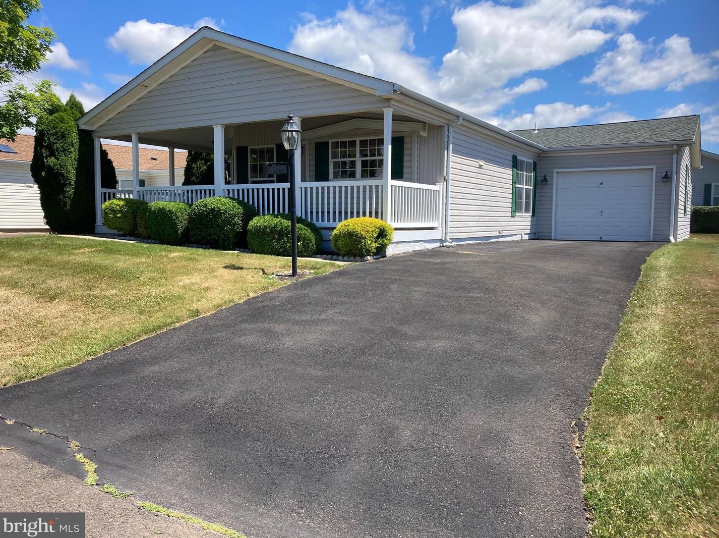 380 Spring Meadow Cir, New Hope, PA 18938