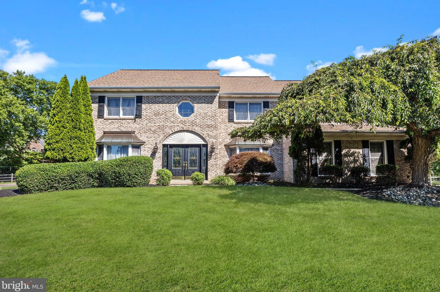 75 Radcliff Dr, Gardenville, PA 18901