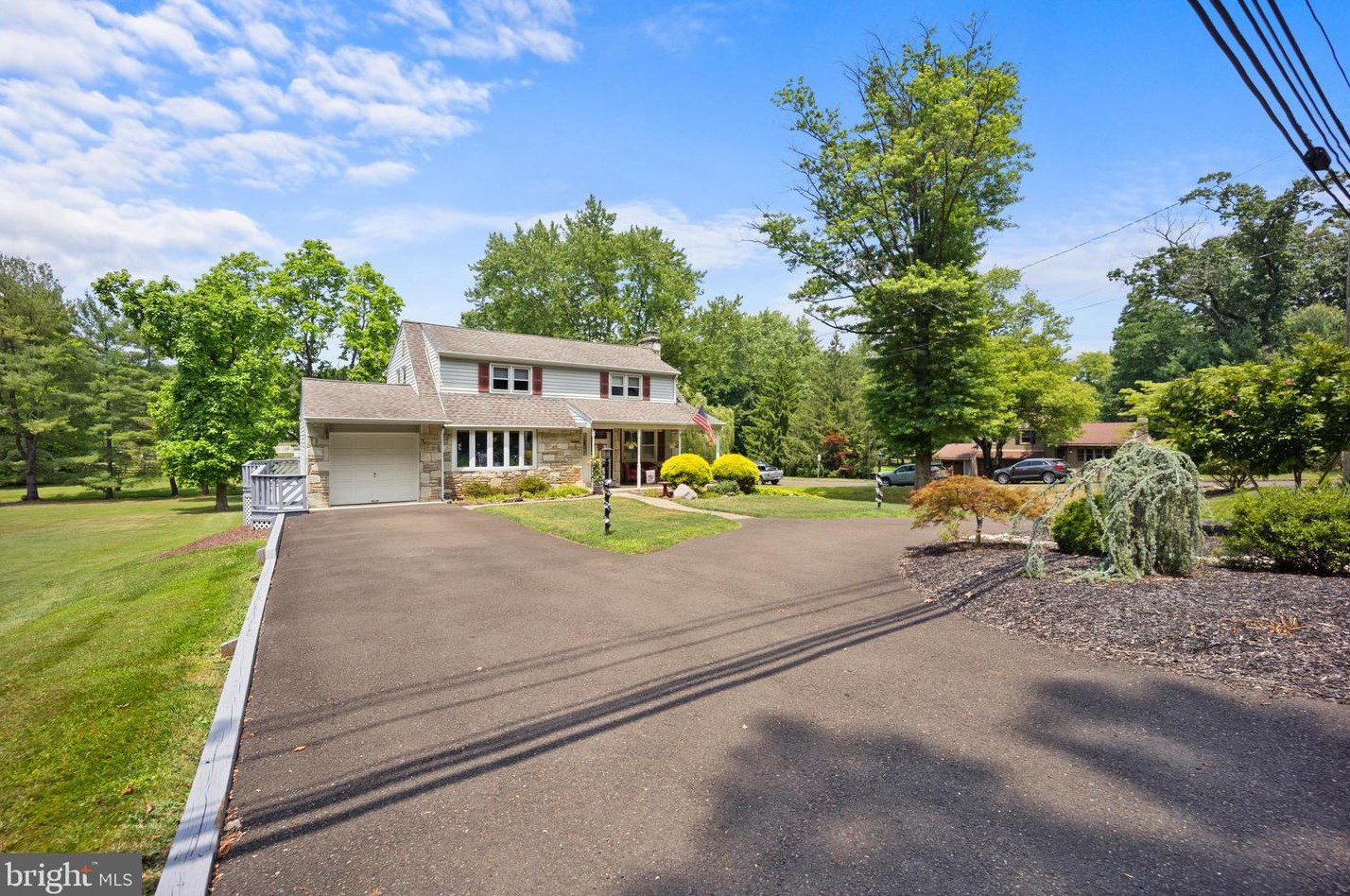 473 Elm Ave, Southampton, PA 18966