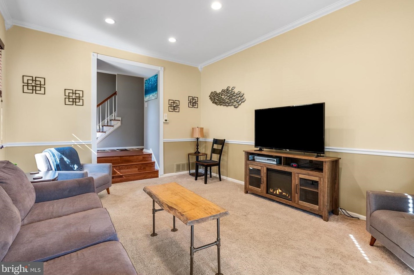 231 Parkview Way, Upper Makefield PA  18940-1136 exterior