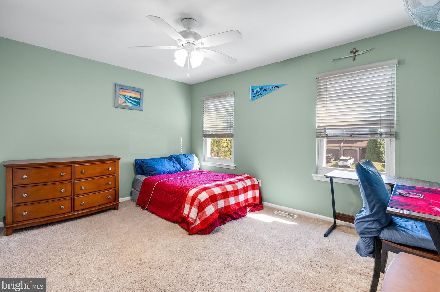 231 Parkview Way, Upper Makefield PA  18940-1136 exterior