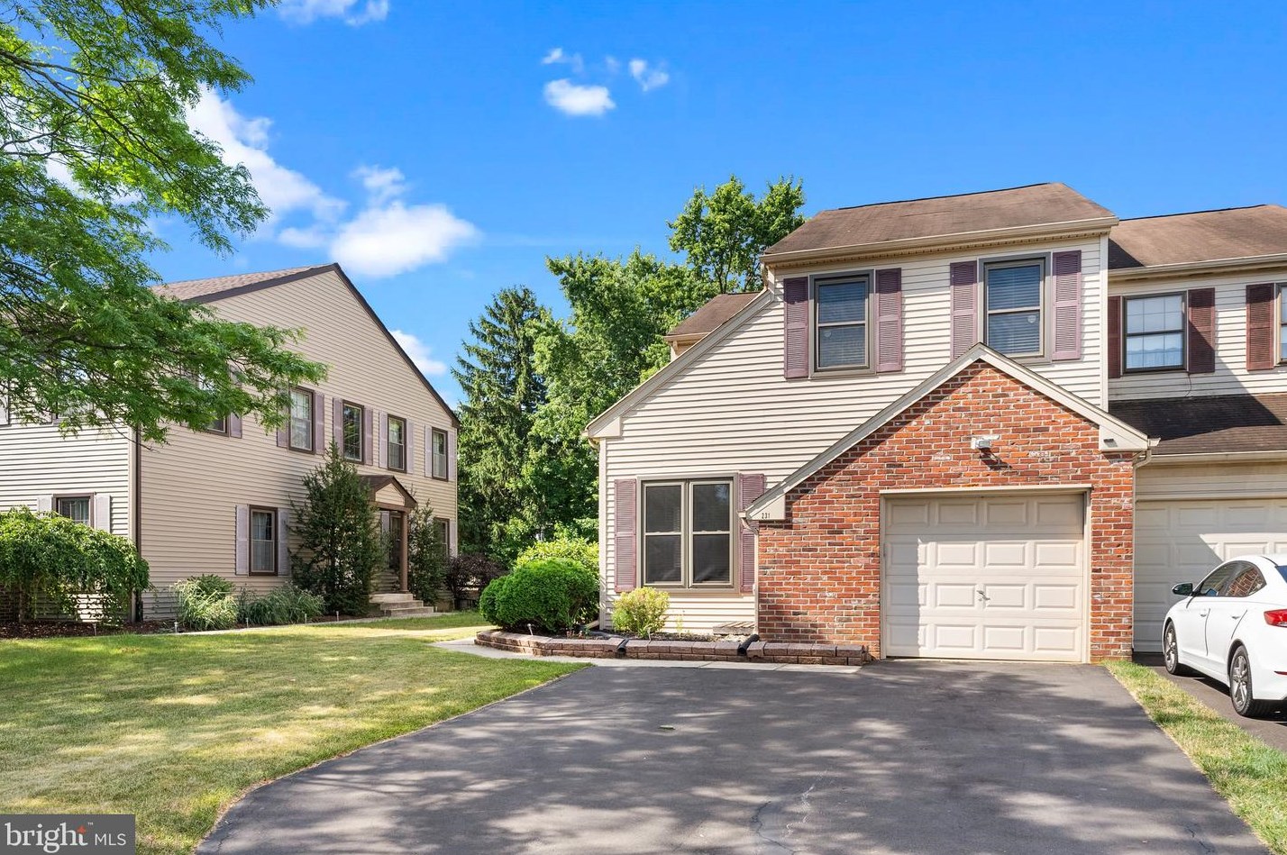 231 Parkview Way, Upper Makefield PA  18940-1136 exterior