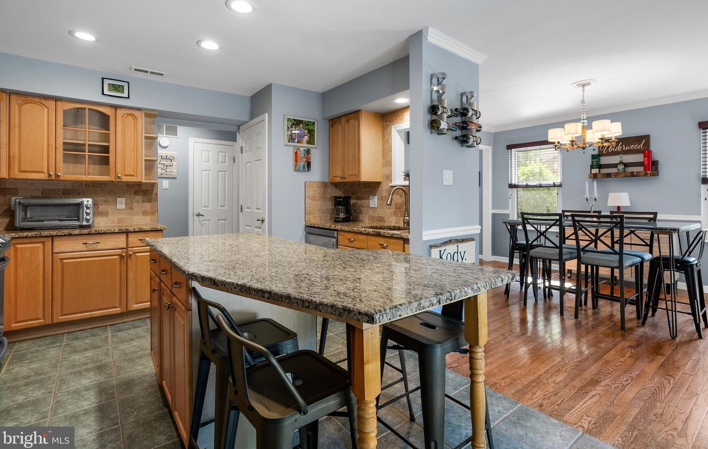 231 Parkview Way, Upper Makefield PA  18940-1136 exterior