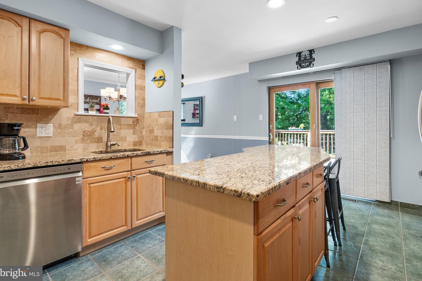 231 Parkview Way, Upper Makefield PA  18940-1136 exterior