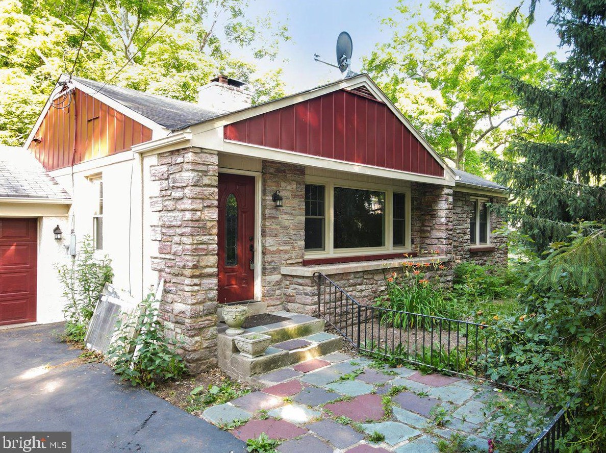 9138 Easton Rd, Ferndale, PA 18921