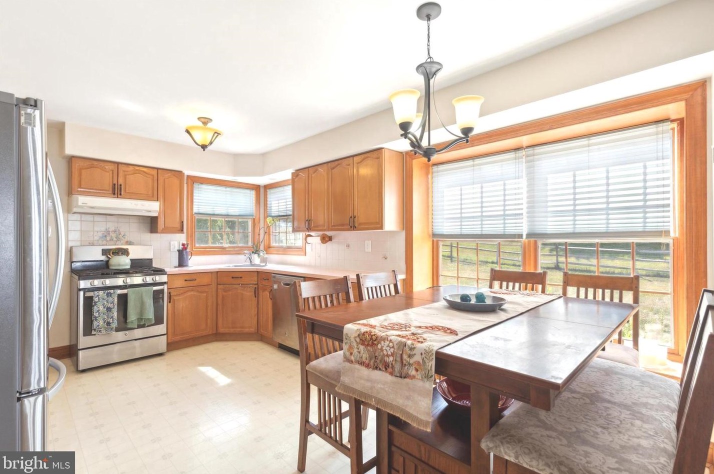 121 Strassburger Rd, Perkasie, PA 18944