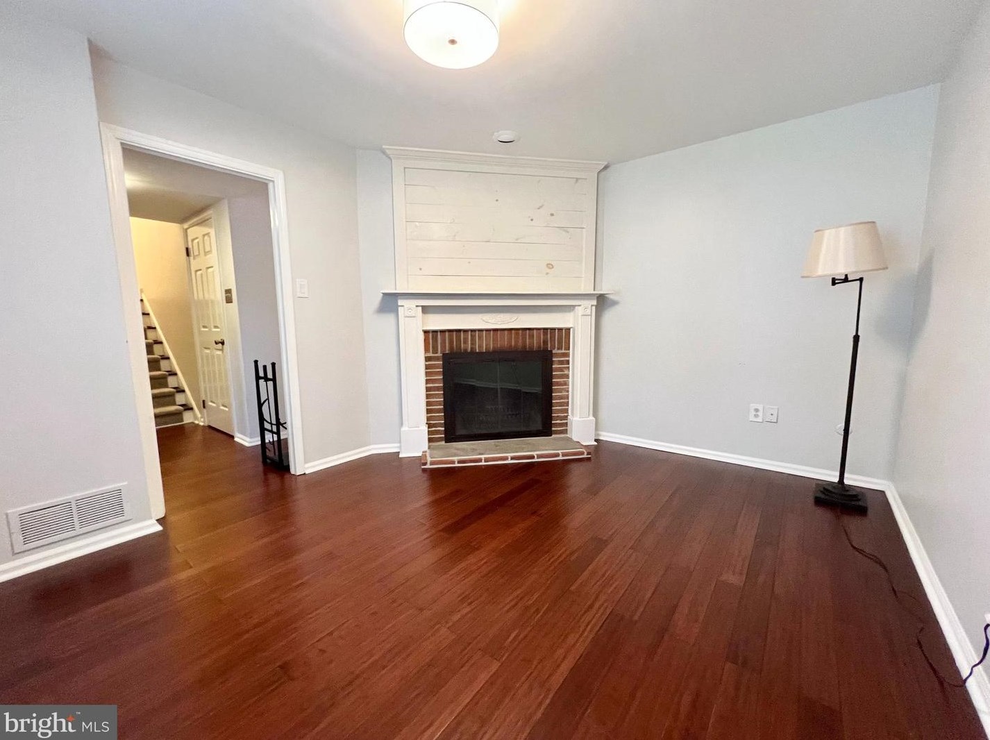 3 Golf Club Dr, Langhorne, PA 19047