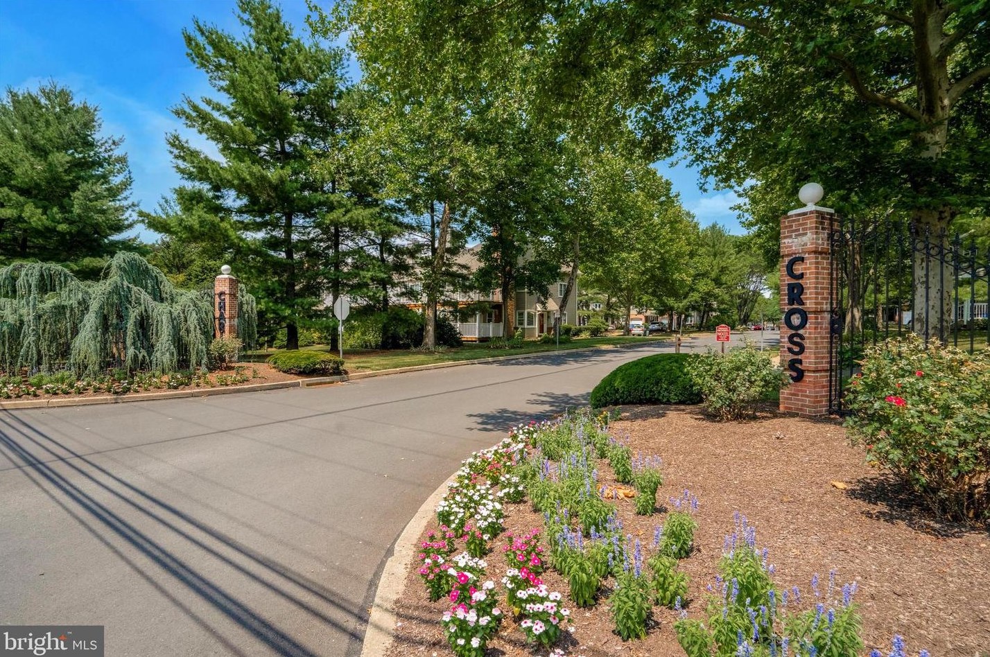 52 Piccadilly Cir, Gardenville, PA 18901