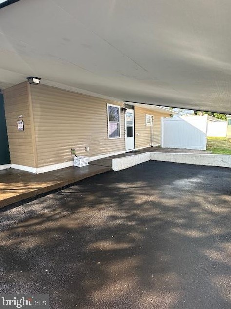 44 Tall Pine Ln, Levittown, PA 19054